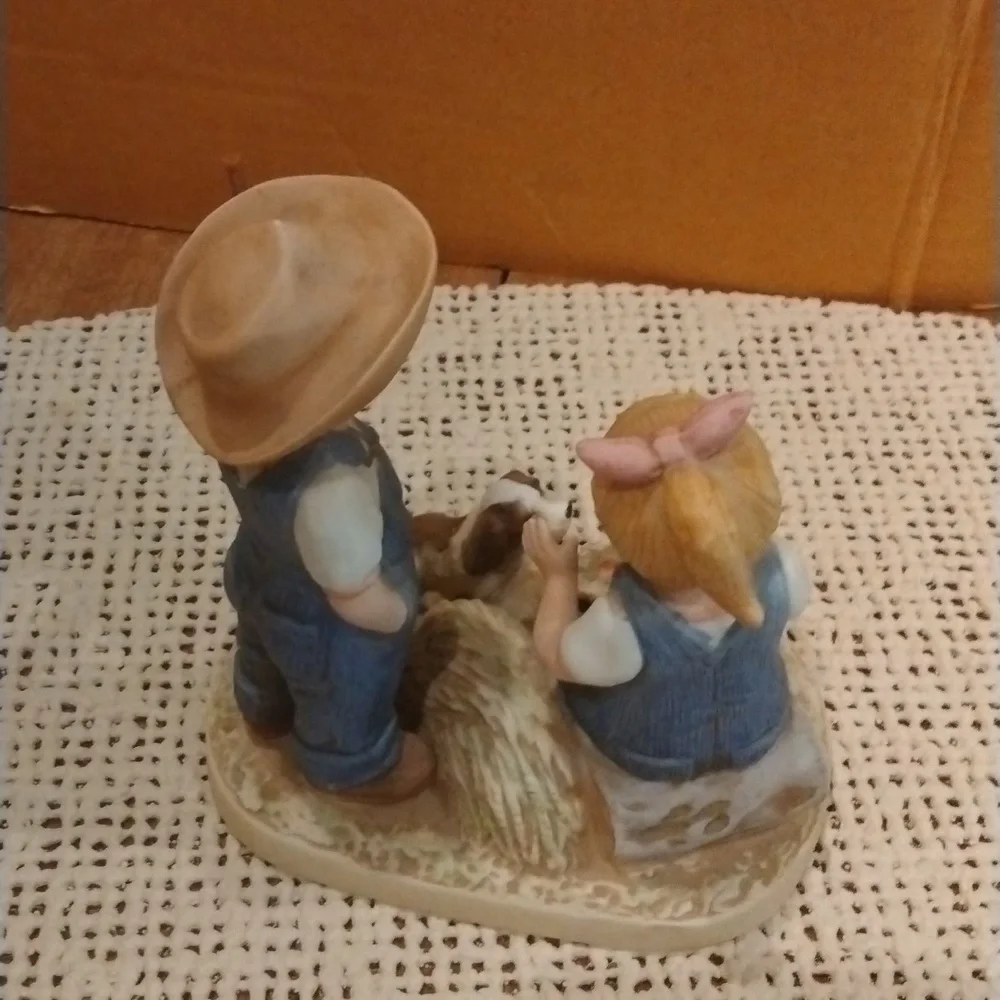 Denim days figurine, item number 1507, summer harvest, released in 1989